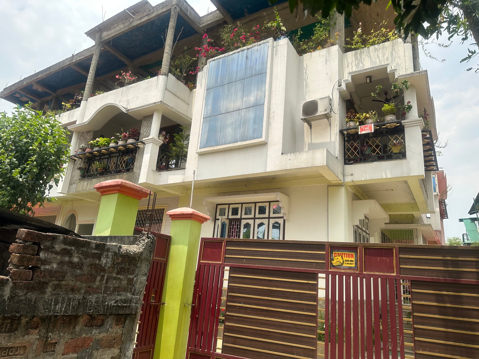 Spacious 2bhk apartment with homely and secured environment