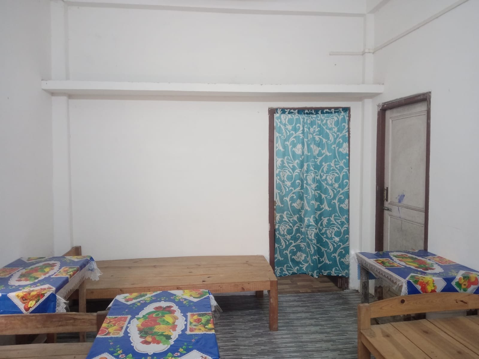 Sabitri girls PG contact no 6003155354