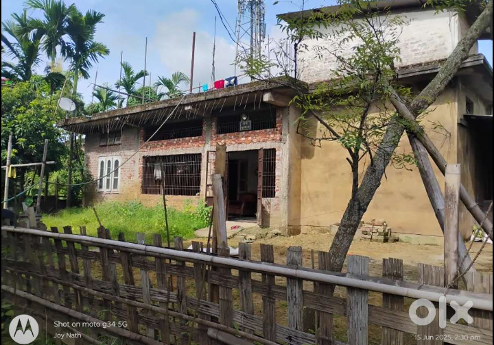 House sale with plot