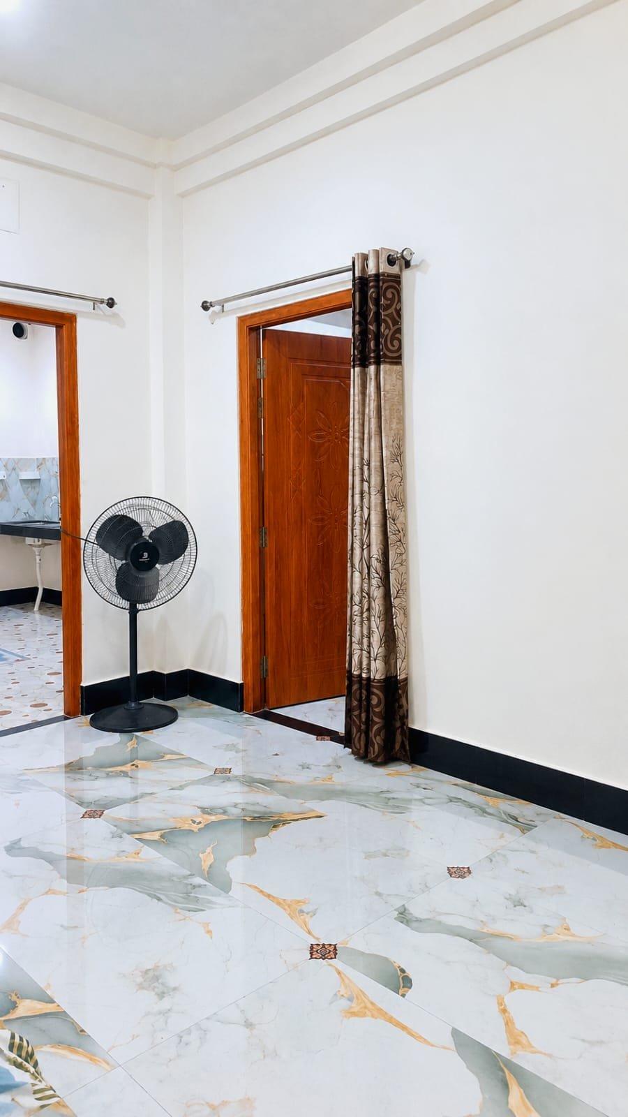 Semi Furnished 1 BHK Unit Available for Rent – Rongpur, Panitola.   A well-maintained, semi furnished 1 BHK residential