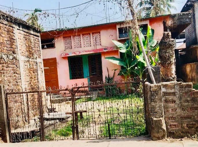 Plot with one storey RCC buildning, with three-storey foundation