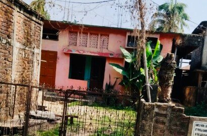 Plot with one storey RCC buildning, with three-storey foundation