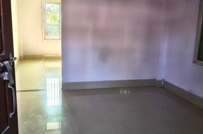3bhk house rent. Attached kitchen bathroom. Car parking available