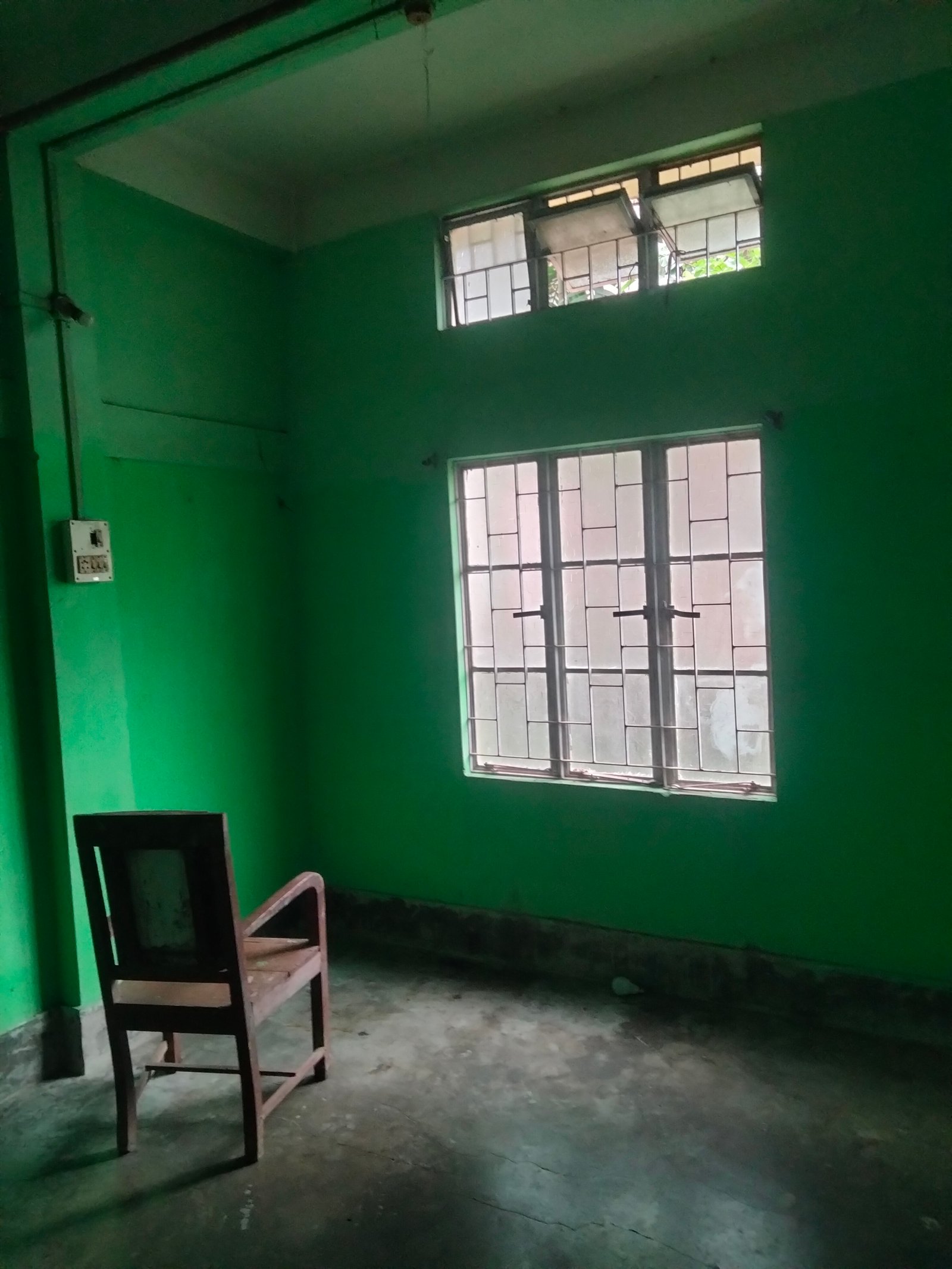Rent at Rangirkhari at 4500 per month , phone number 7002341419