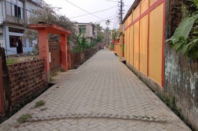 4 katha land with Rcc Building Complete in 2nd Link road, Silchar for sale as genuine customers needed