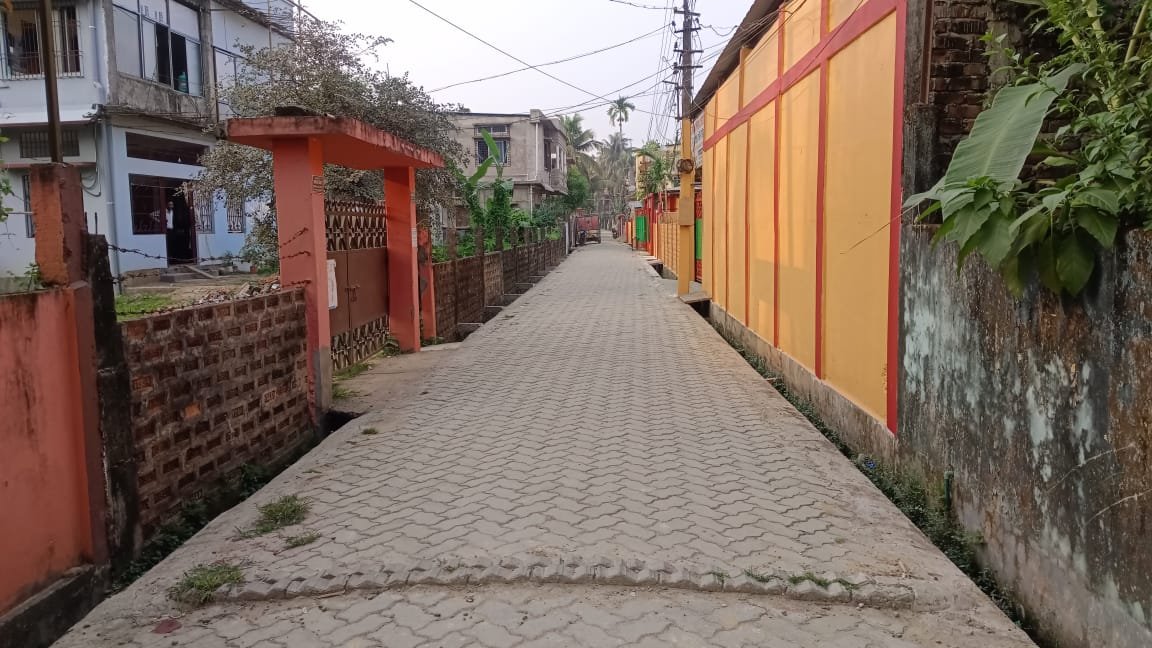 4 katha land with Rcc Building Complete in 2nd Link road, Silchar for sale as genuine customers needed